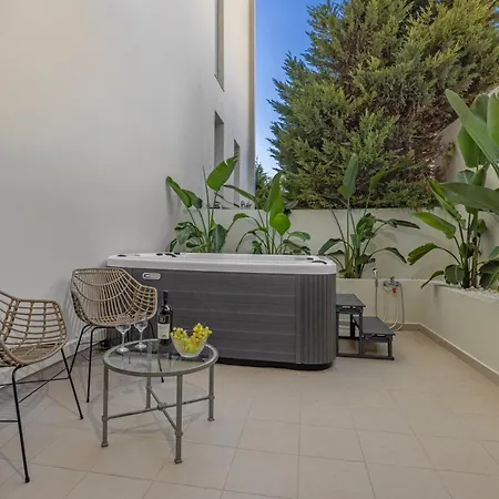 Natural Harmony ,luxury Oasis & Hot Tub