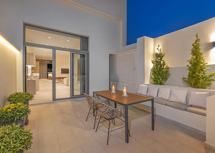 Natural Harmony ,luxury Oasis & Hot Tub * Rhodes City