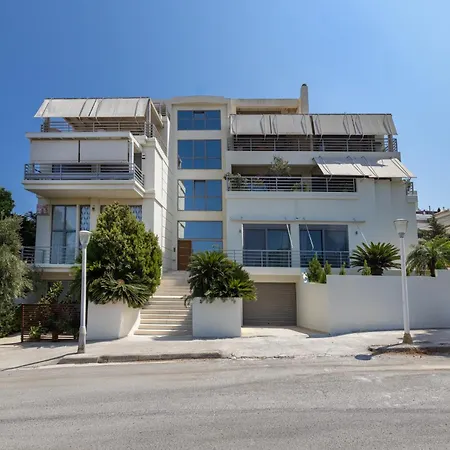 Natural Harmony ,luxury Oasis & Hot Tub Apartment Rhodes City
